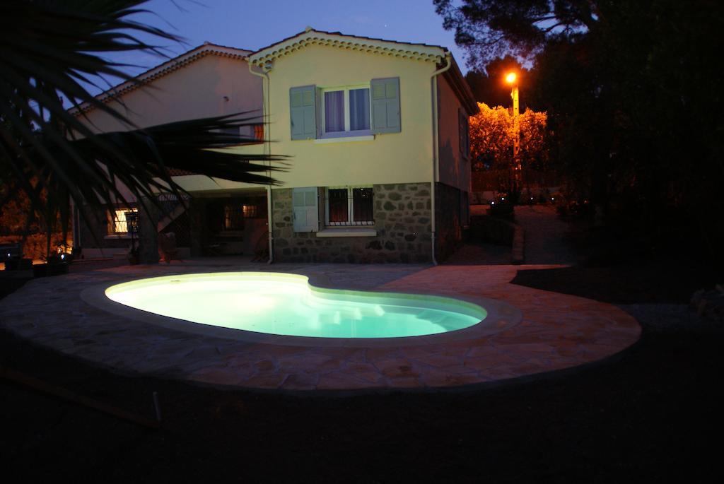 Appartement Dans Villa St Raphael Saint-Raphaël Quarto foto