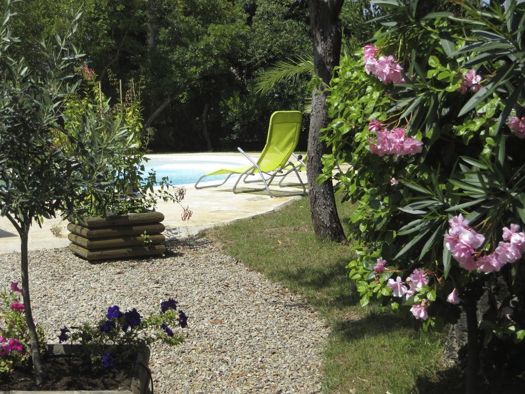 Appartement Dans Villa St Raphael Saint-Raphaël Quarto foto