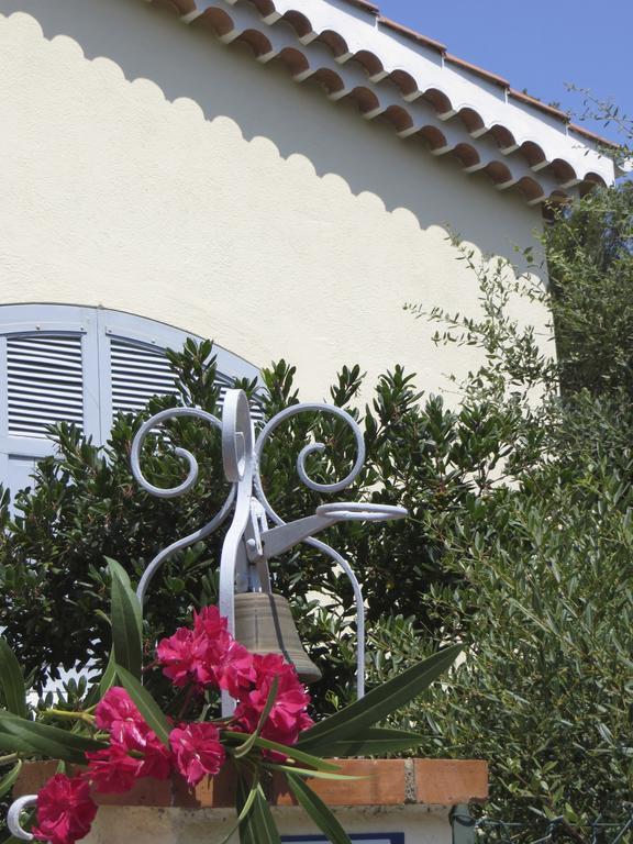 Appartement Dans Villa St Raphael Saint-Raphaël Quarto foto