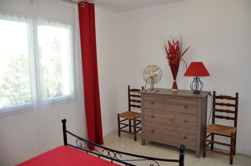 Appartement Dans Villa St Raphael Saint-Raphaël Quarto foto